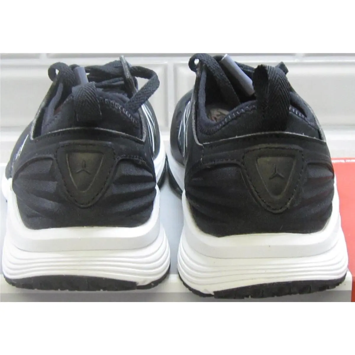 New Balance shoes - Black 1