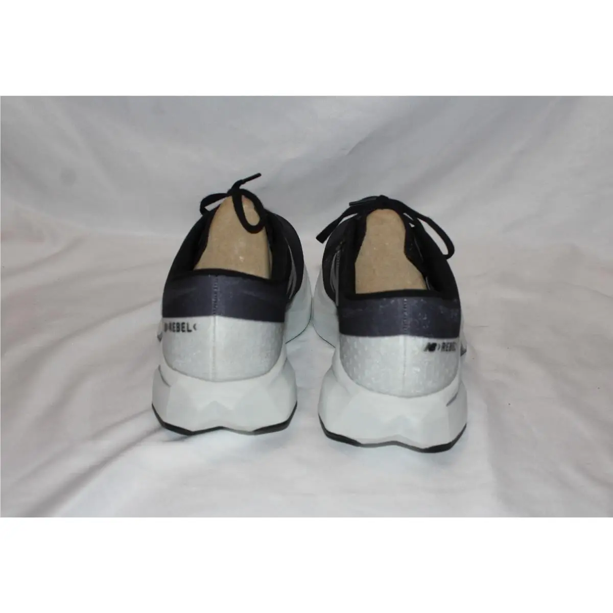 New Balance shoes - New Balance Fuelcell Rebel V4 - Gray 5