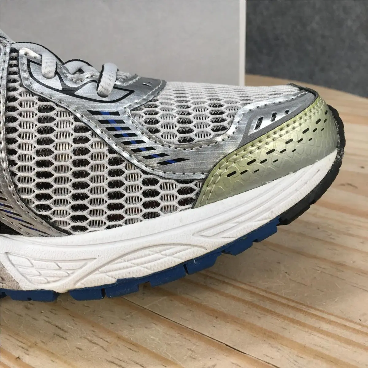 New Balance shoes - New Balance 860 - Silver 3
