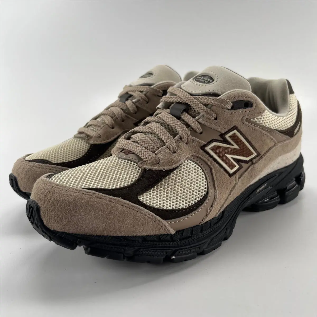 New Balance 2002R Cream Kumquat Brown M2002RZR Mens Size 7.5 Running Shoes