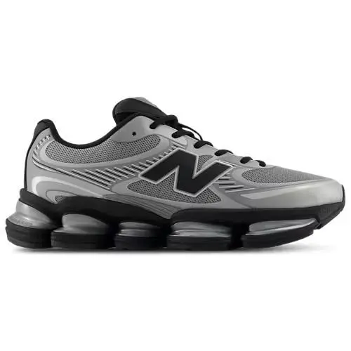 New Balance 2000 Silver/black Size 5.5 Youth / 7 Women