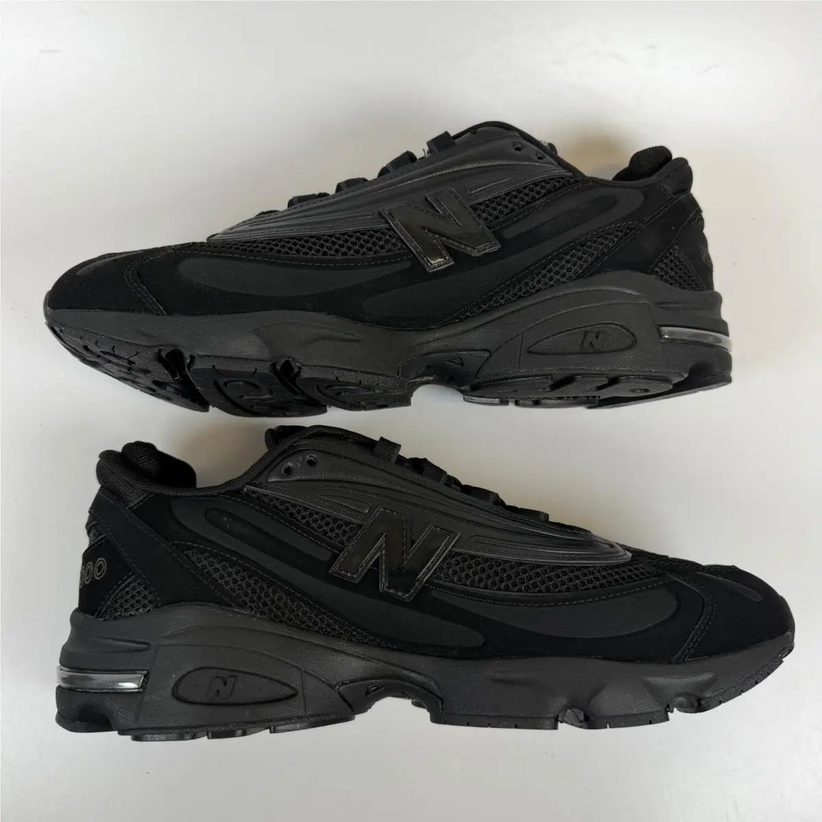 New Balance shoes - New Balance 1000 - Black 1