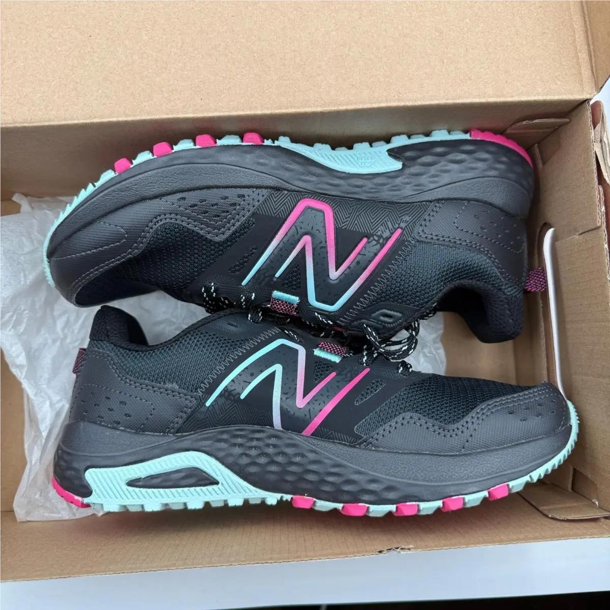 New Balance shoes - New Balance 410v8 - Black 5