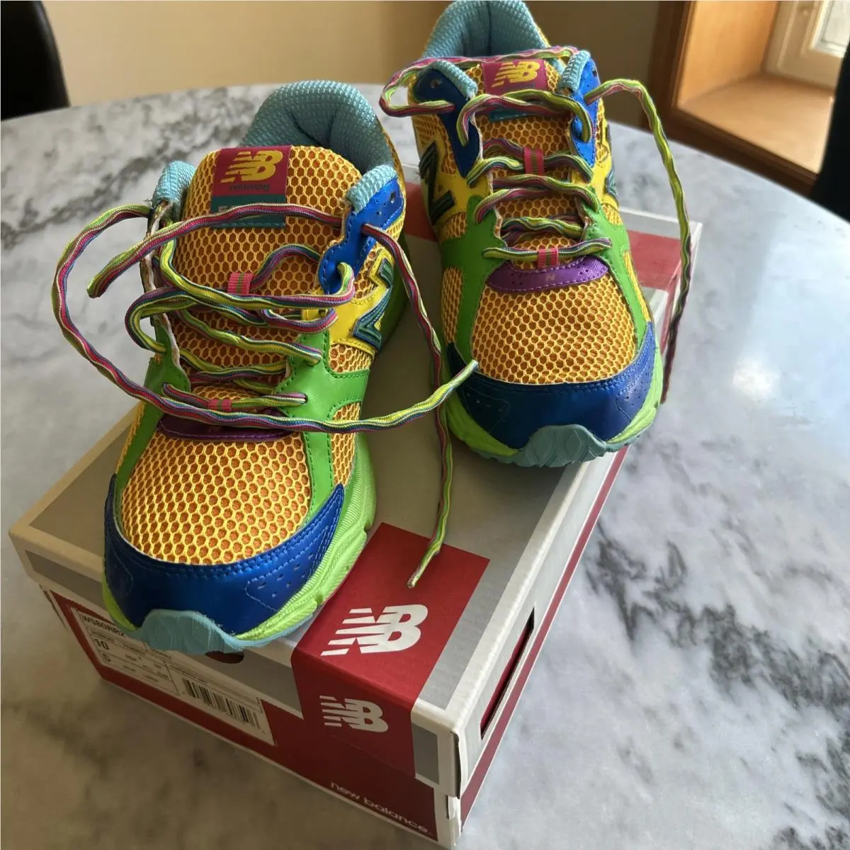 New Balance Women’s Sz 10D Running Shoes Rainbow W580RR2 Running Course