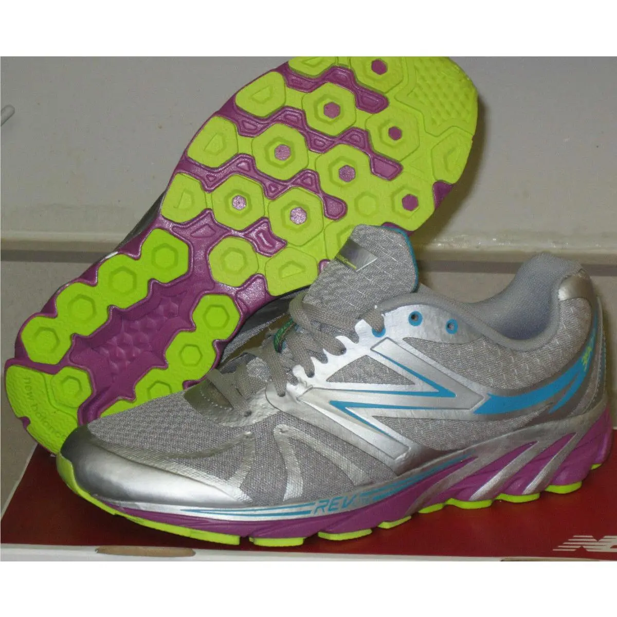 New Balance 3190 v2 Running Shoes Women`s SIZE7.5