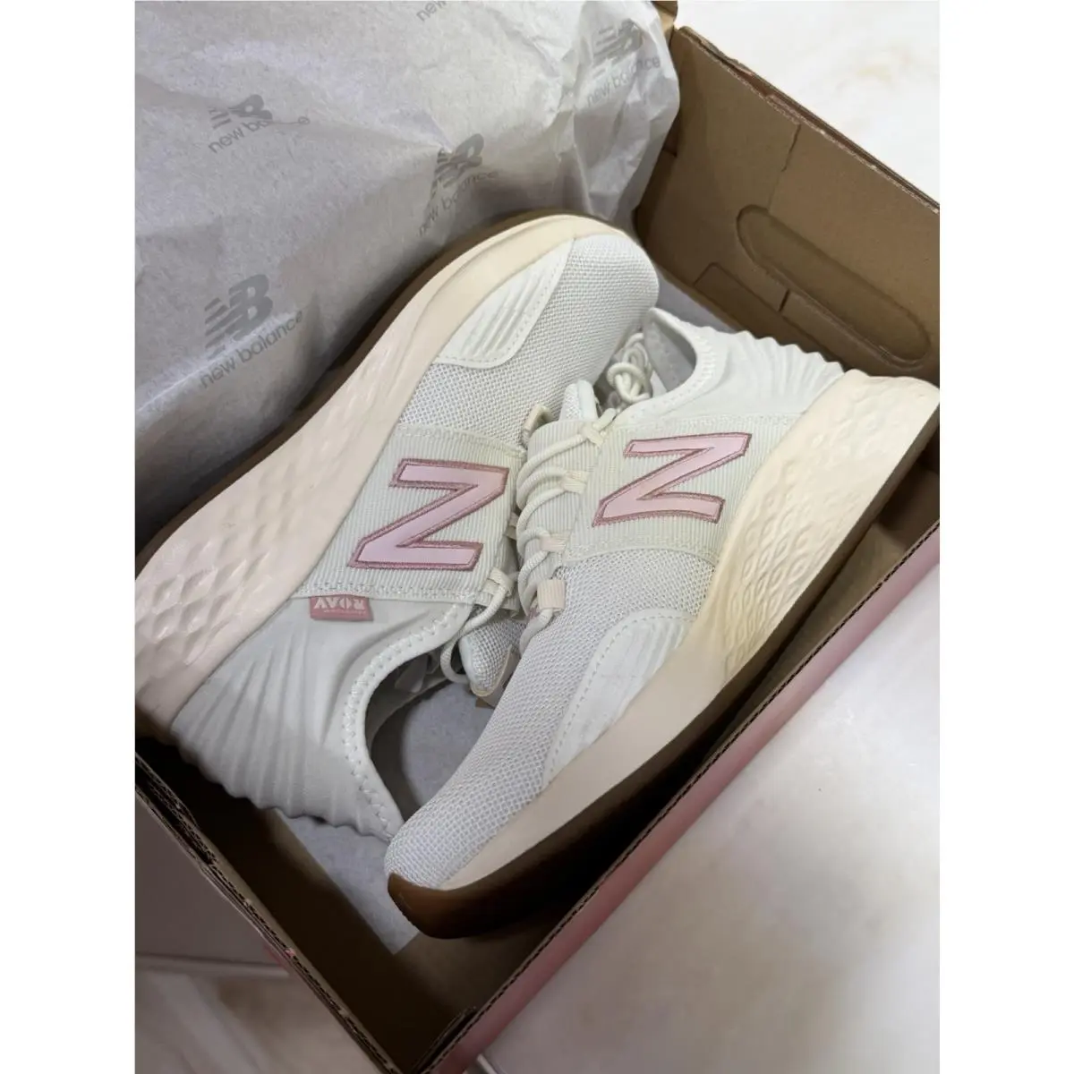 New Balance shoes - Fresh Foam Roav - Fresh Foam Roav - GEROVSR1 - White, Pink 0
