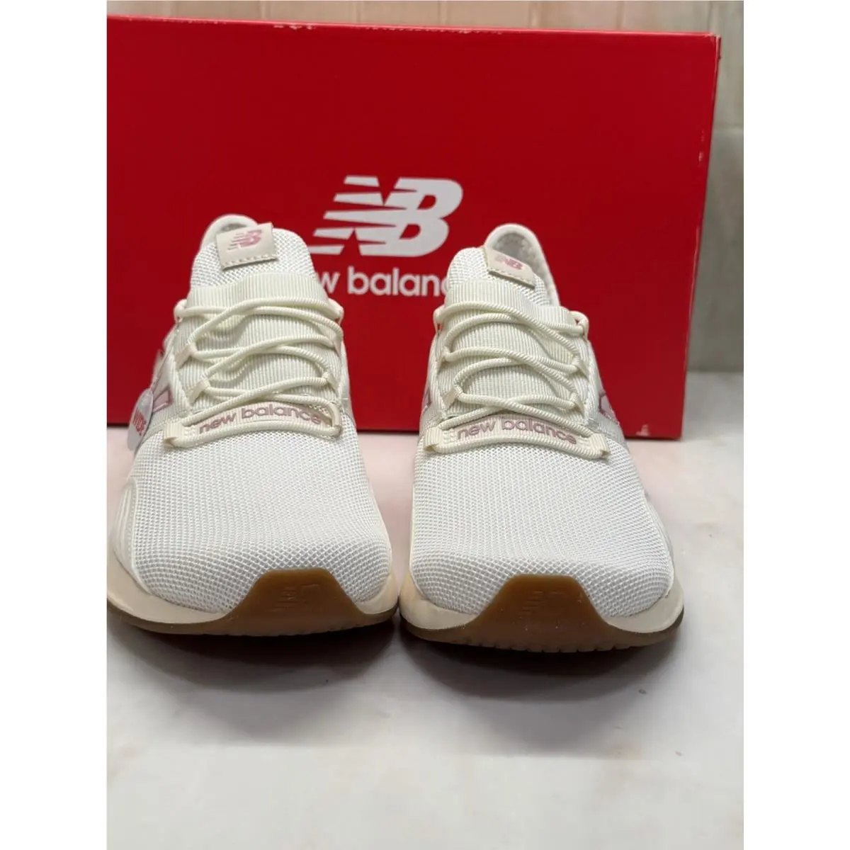 New Balance shoes - Fresh Foam Roav - Fresh Foam Roav - GEROVSR1 - White, Pink 3