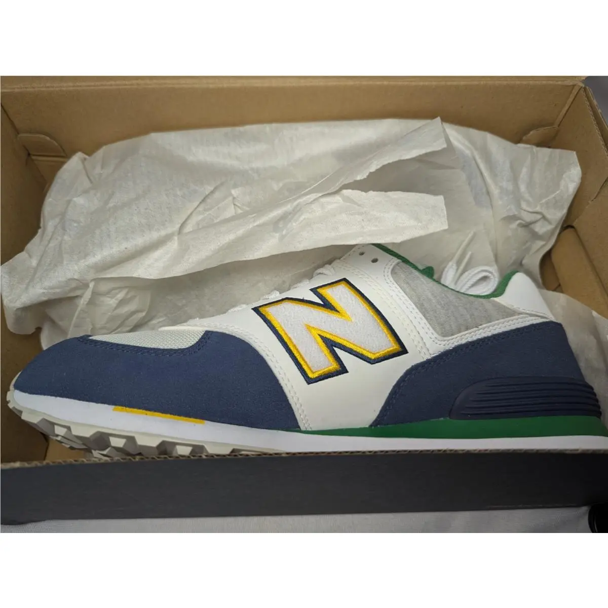 Men`s New Balance 574 Colourblock Sample Shoes Size 9