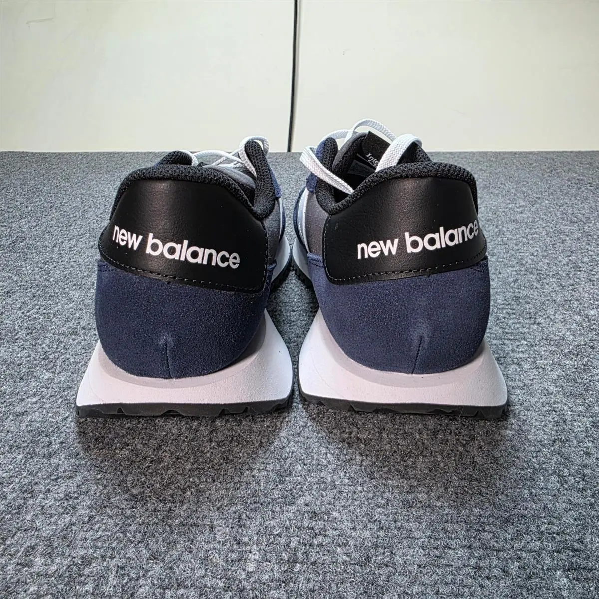 New Balance shoes - Blue 3
