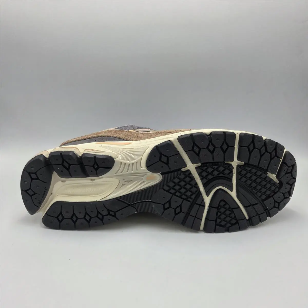 New Balance shoes - New Balance 2002 R - M2002RFZ - Brown 2