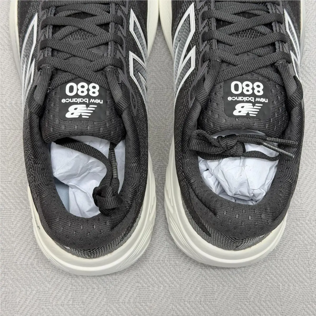 New Balance shoes - New Balance 880 - Black (UPC: 197968071460) 2