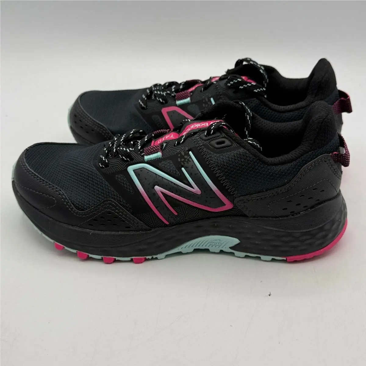 New Balance shoes - New Balance 410v8 - Black 1