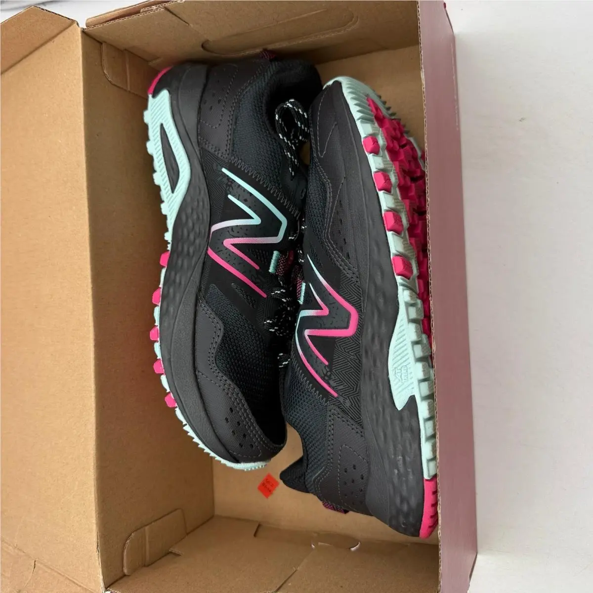 New Balance shoes - New Balance 410v8 - Black 4