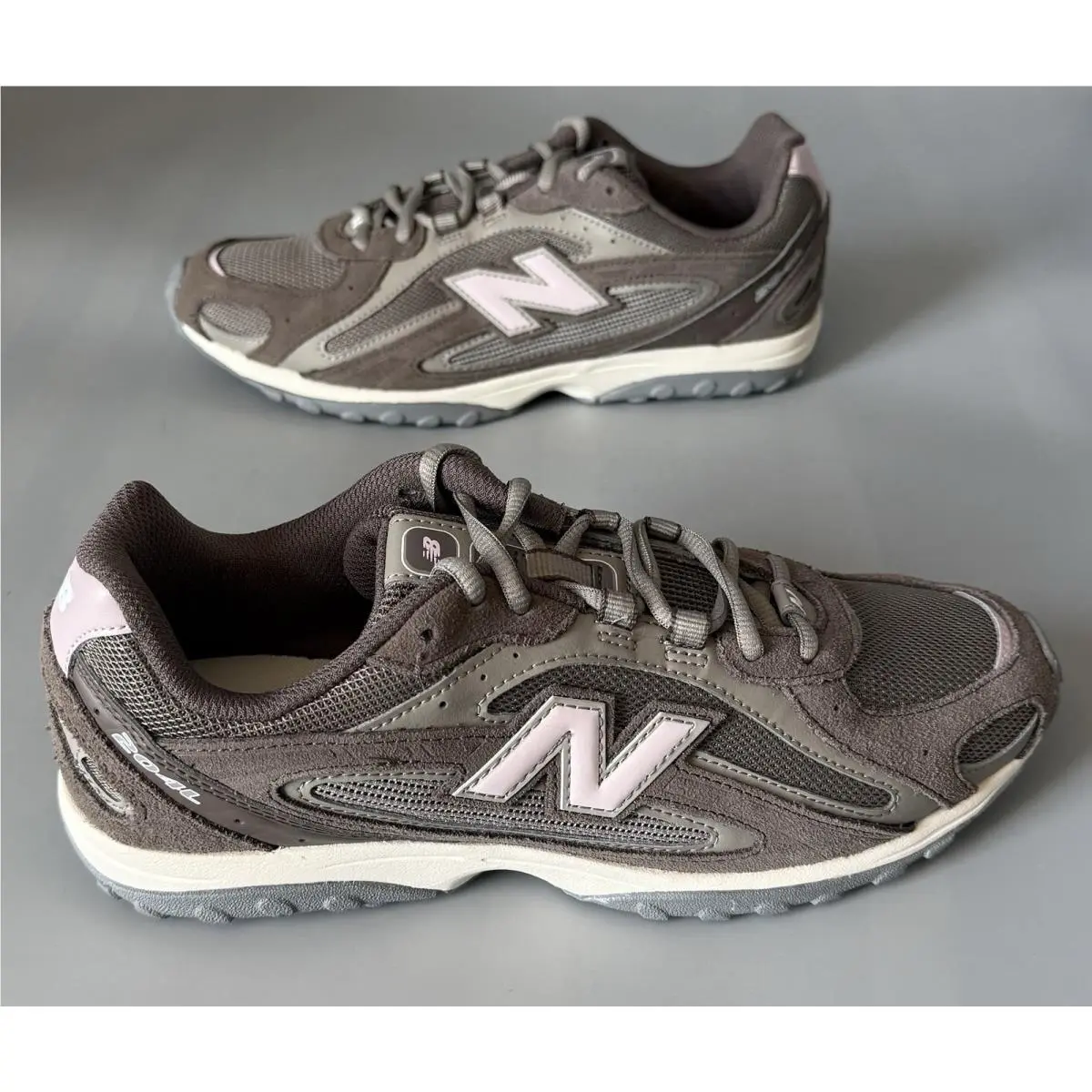 New Balance 204L Sneakers — New w/ Box — Women’s Size 9.5 — Brown Pink