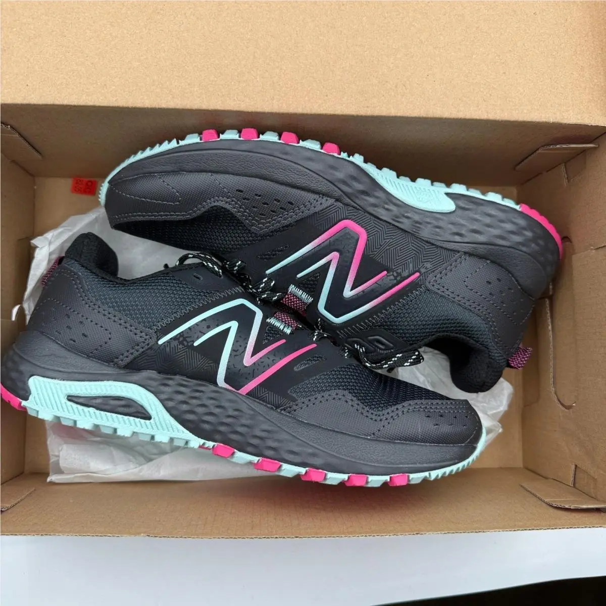 New Balance shoes - New Balance 410v8 - Black 5