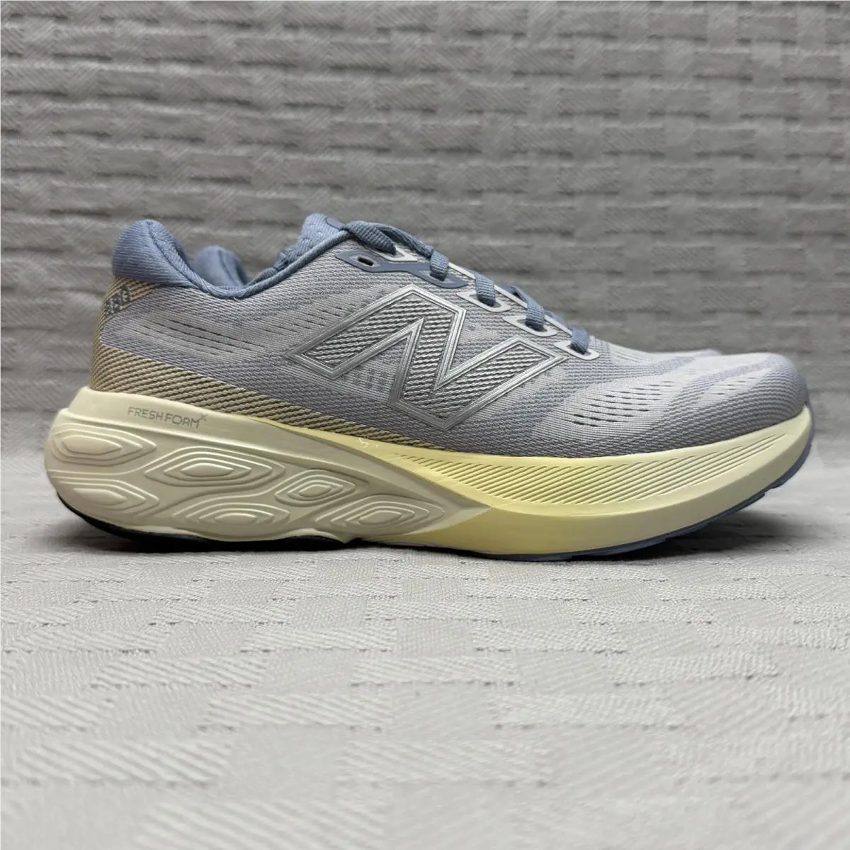 New Balance Fresh Foam X 880v15 Shoes Womens Size 8.5 Grey Running W880C15