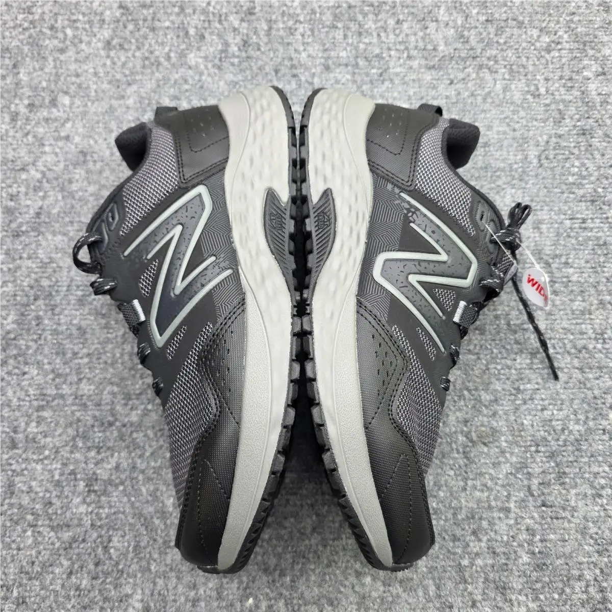 New Balance shoes - New Balance 410v8 - Black 6