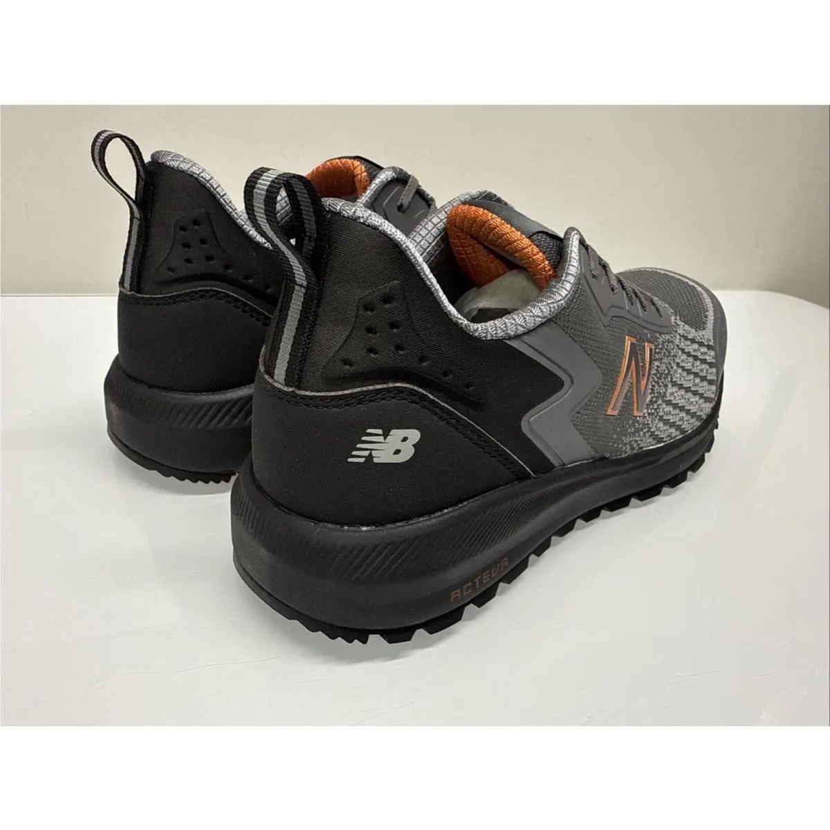 New Balance shoes - MIDSPWRGO-2E - GREY ORANGE 1