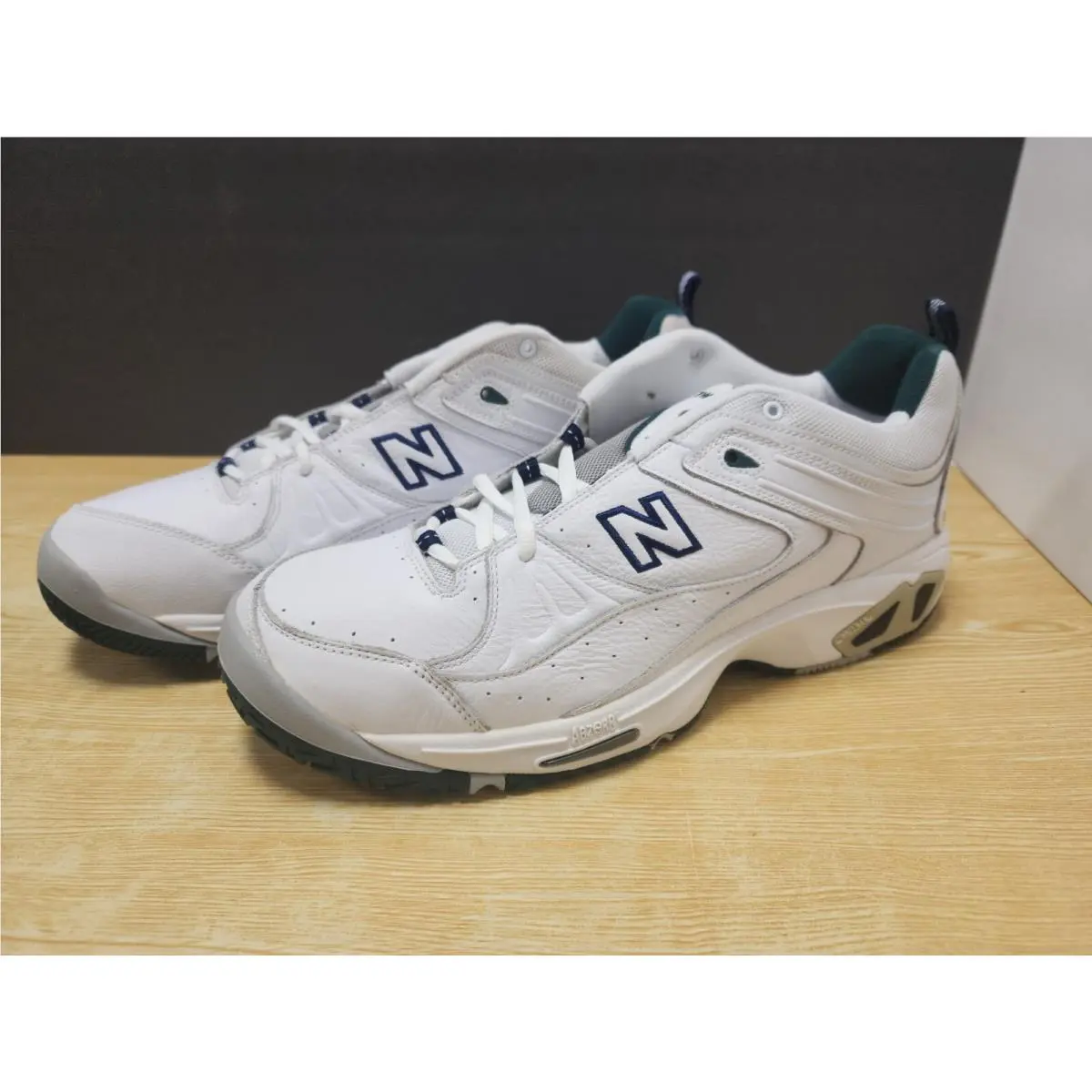 New Balance shoes - New Balance 800 - White 0