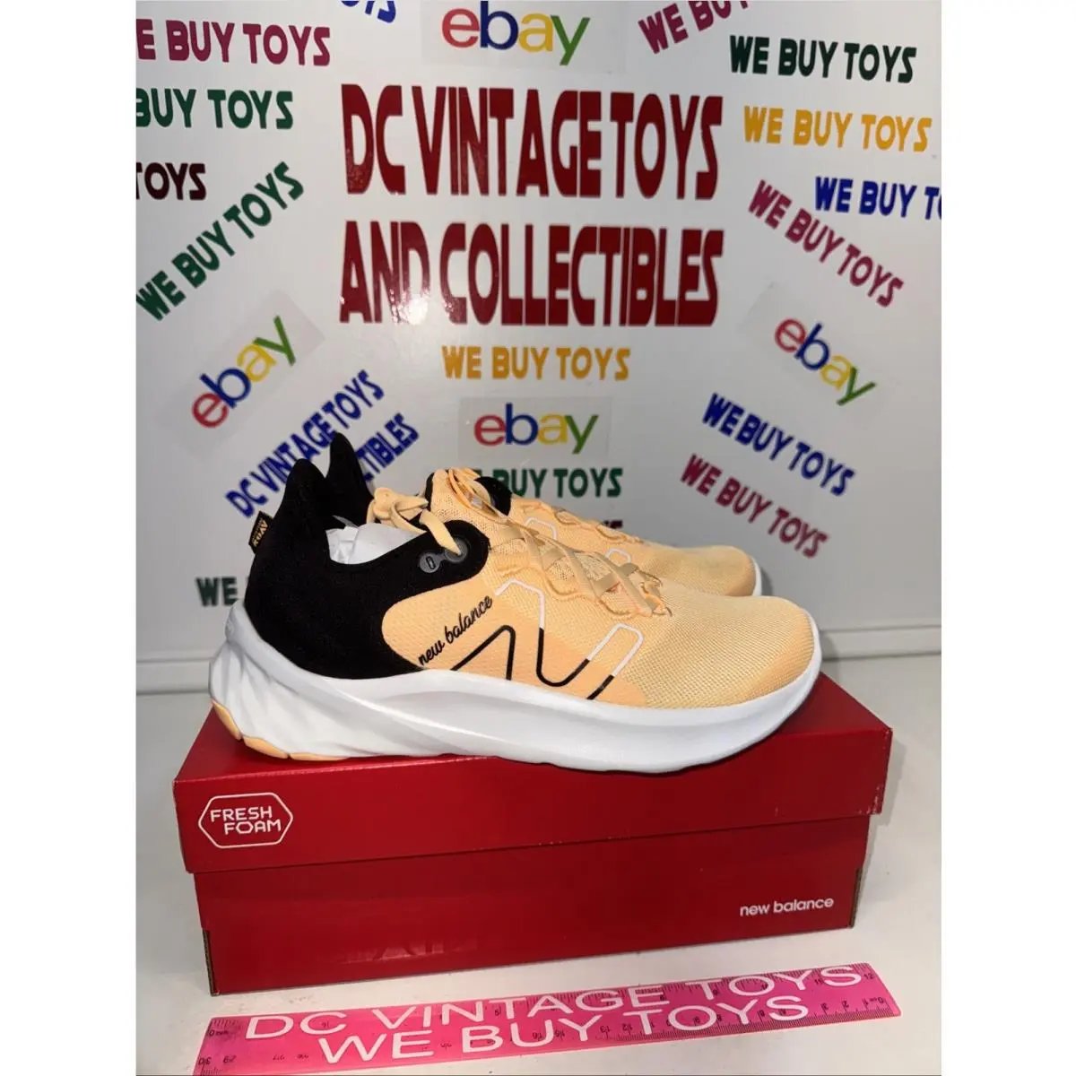 New Balance Fresh Foam Roav v2 WROAVSO2 Womens Size 9 Orange Running Shoes
