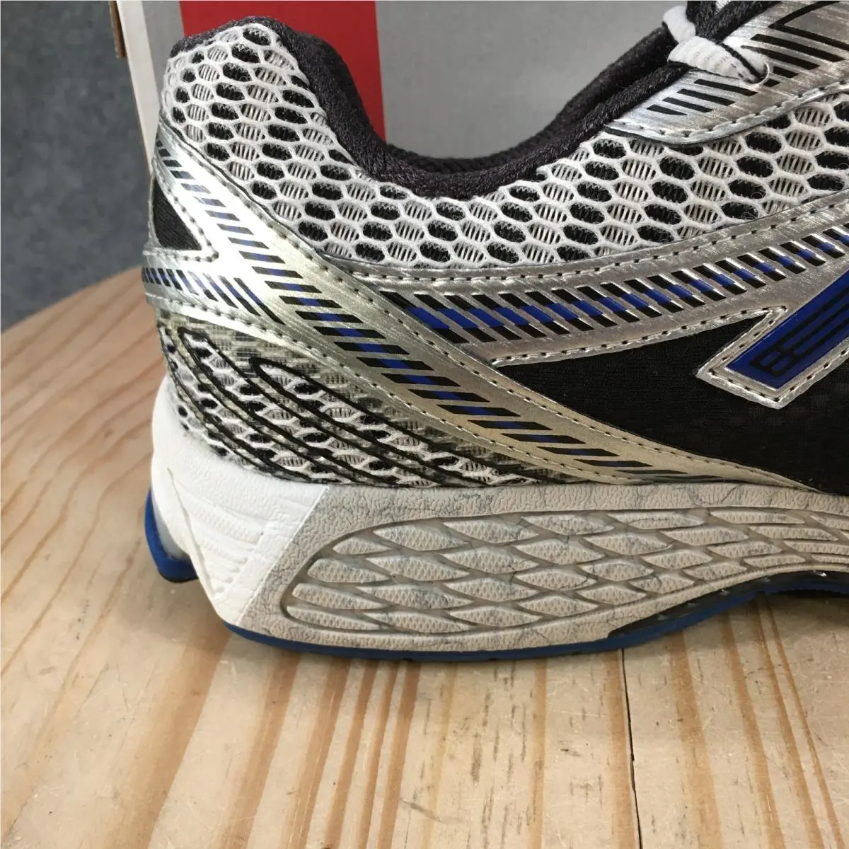 New Balance shoes - New Balance 860 - Multicolor 3