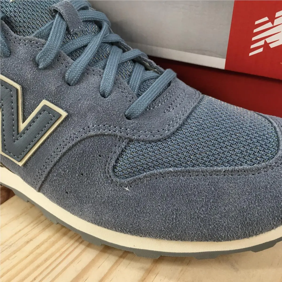 New Balance shoes - New Balance 696 - Blue 1