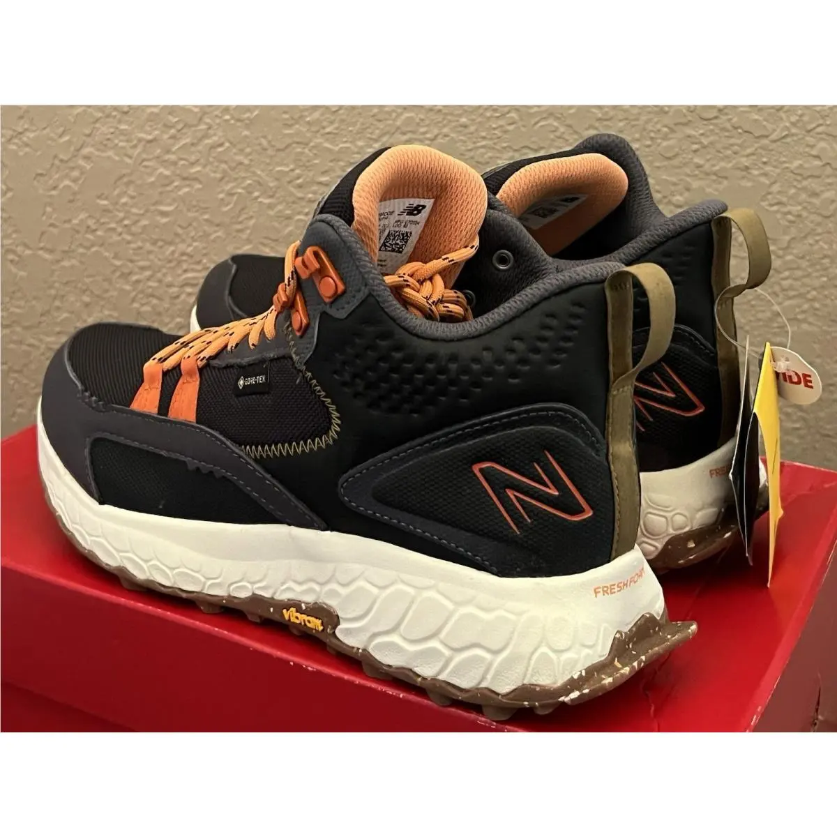 New Balance shoes - New Balance Fresh Foam Hierro - Black 6