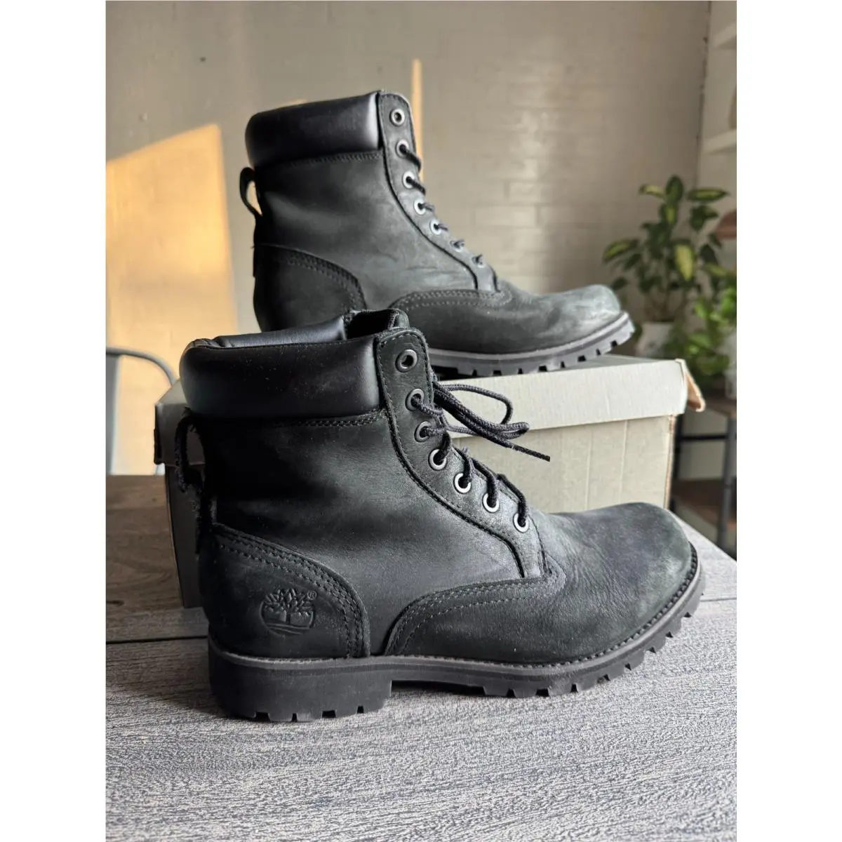 Timberland Mens Size 8.5 Newmarket Boot Black Nubuck 6 TB06305R