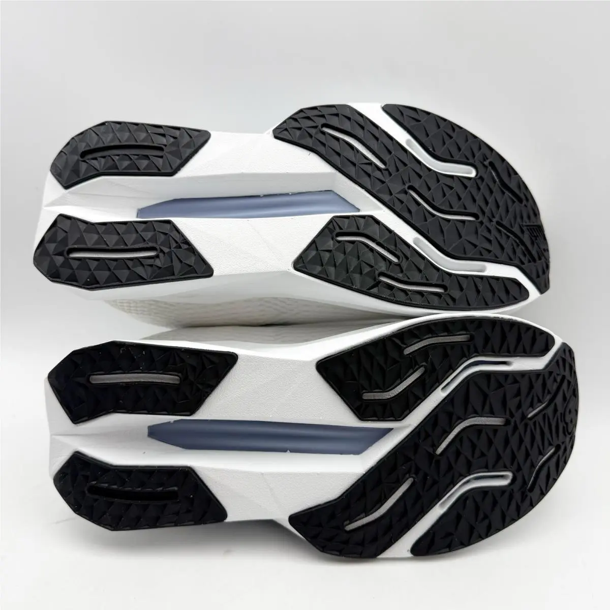 New Balance shoes - White 9