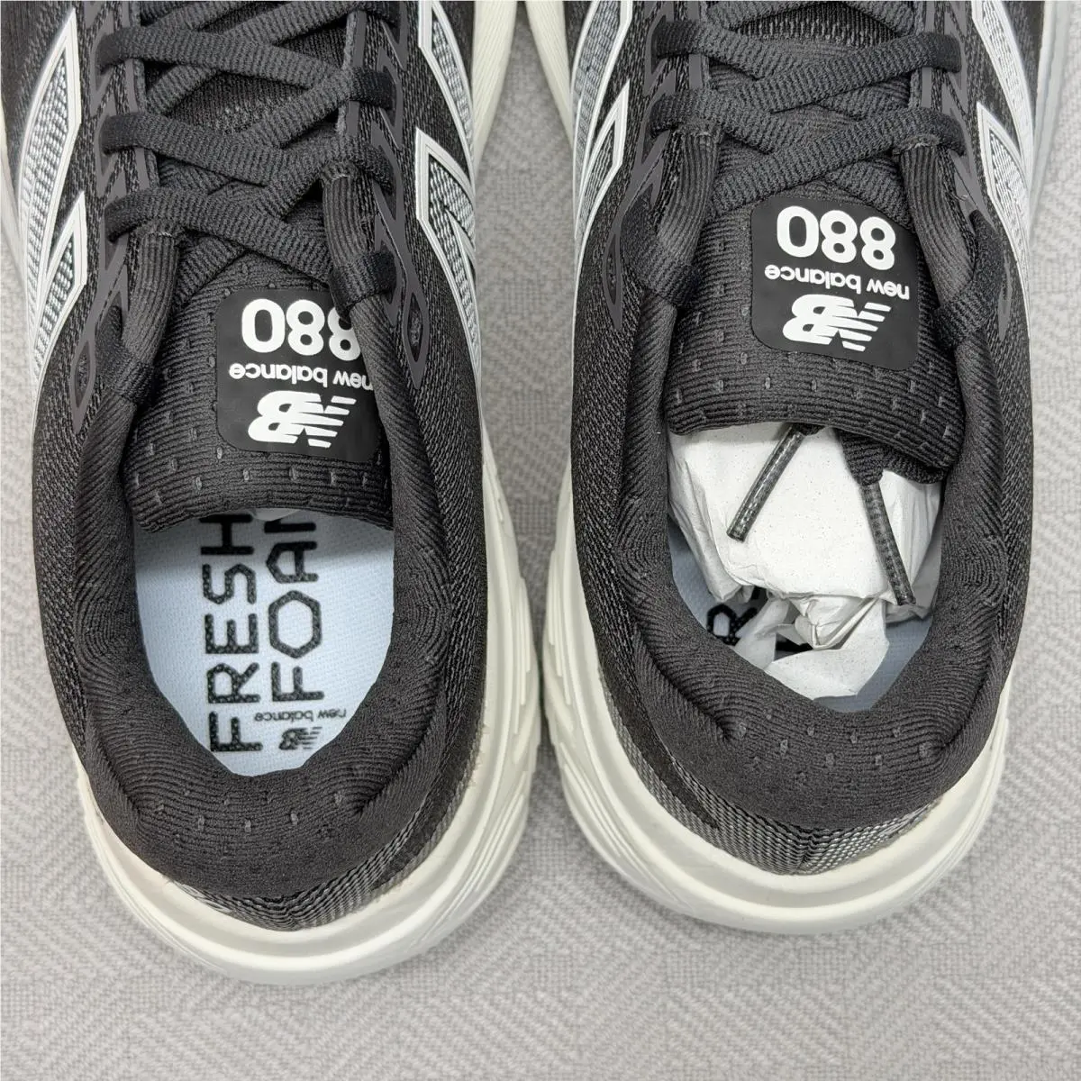 New Balance shoes - New Balance 880 - Black (UPC: 197968071477) 2