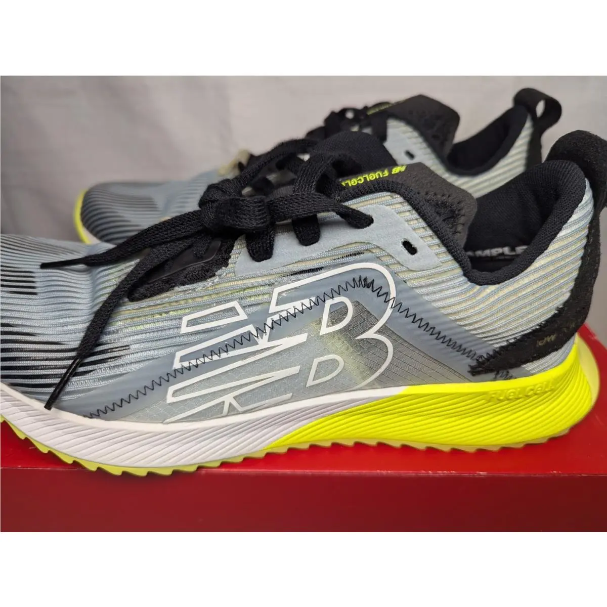New Balance shoes - New Balance Fuelcell Echolucent - Fuelcell Echolucent - mfcellg - Multicolor 2