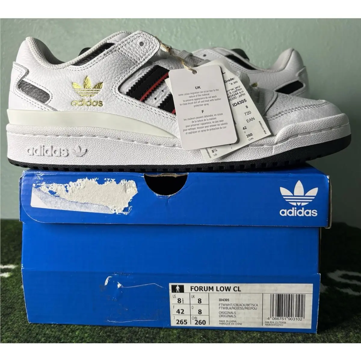 US Men’s 8.5/Women’s 9.5 - Adidas Forum Low CL “white Black” ID4305