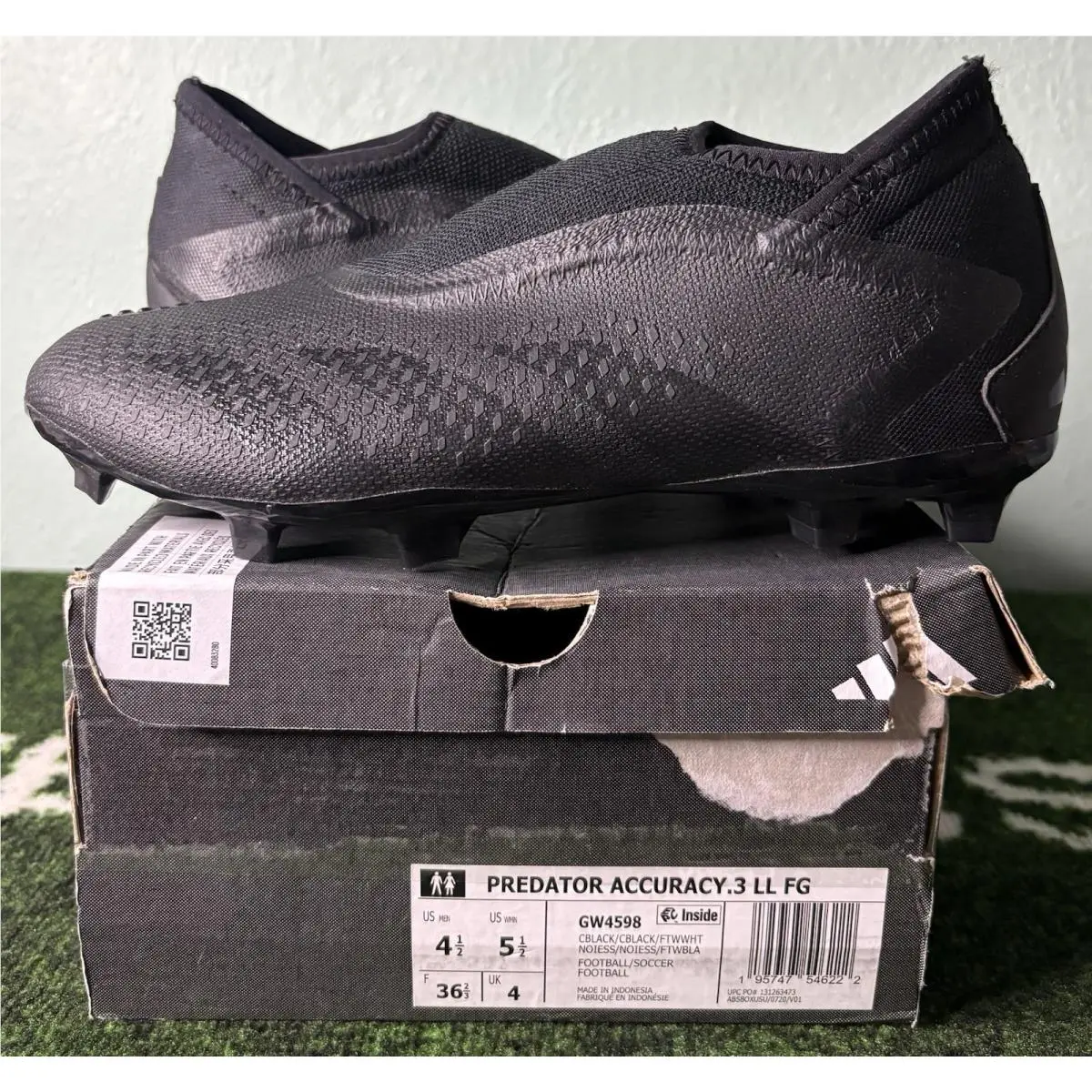US Men’s 4.5/W 5.5 - Adidas Predator Accuracy .3 Laceless FG “nightstrike Pack”