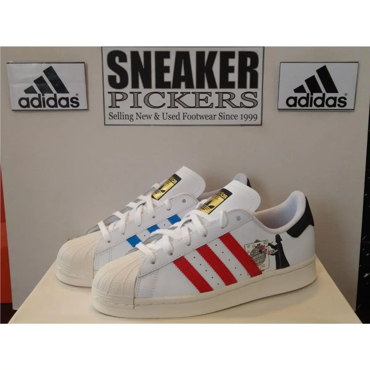 Adidas Superstar Star Wars - FX5938 - White / Blue - Red - 6Y / Womens 7.5