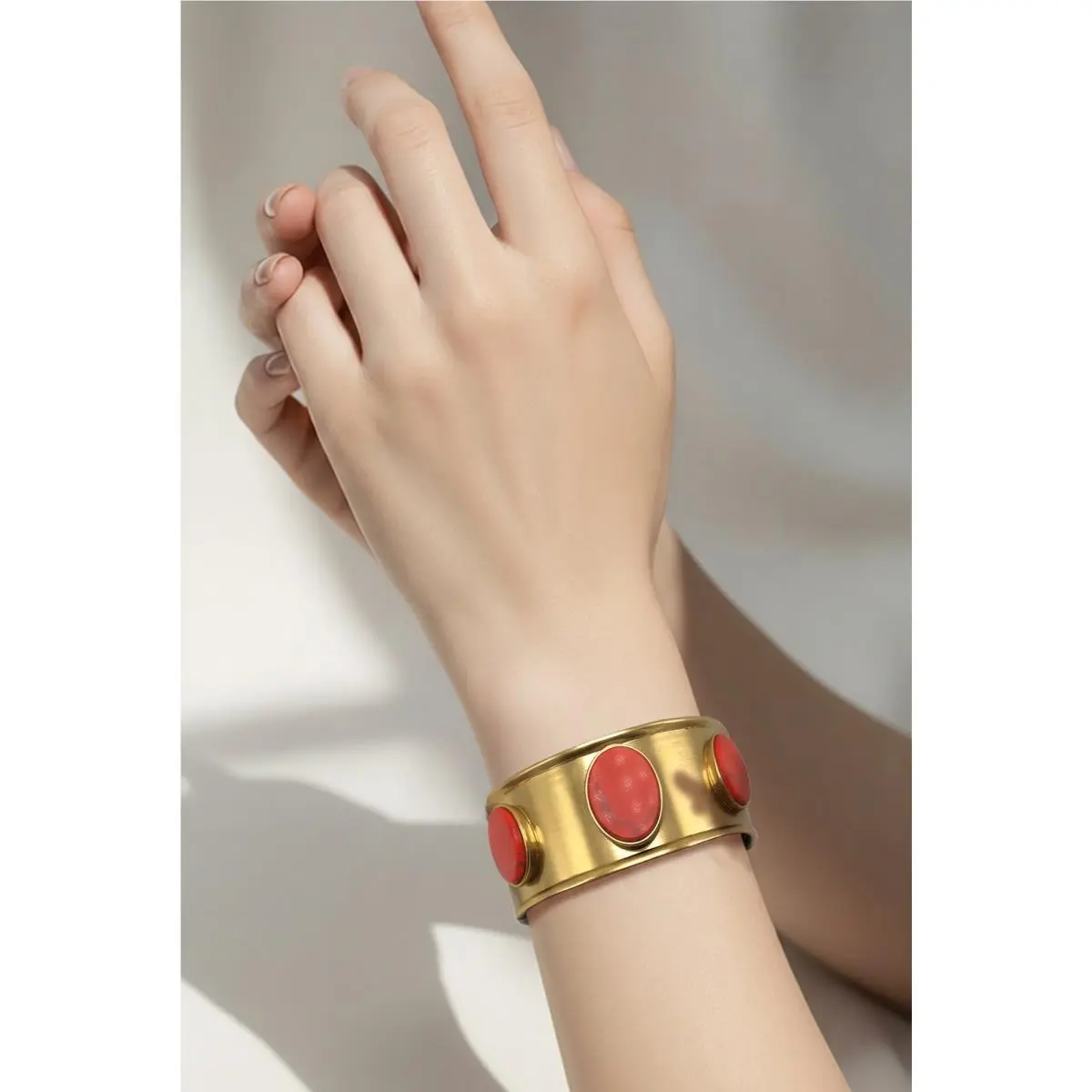 Kate Spade Bright Bold Cuff Bracelet Orange Reddsh Stone Over Gold Cuff A1