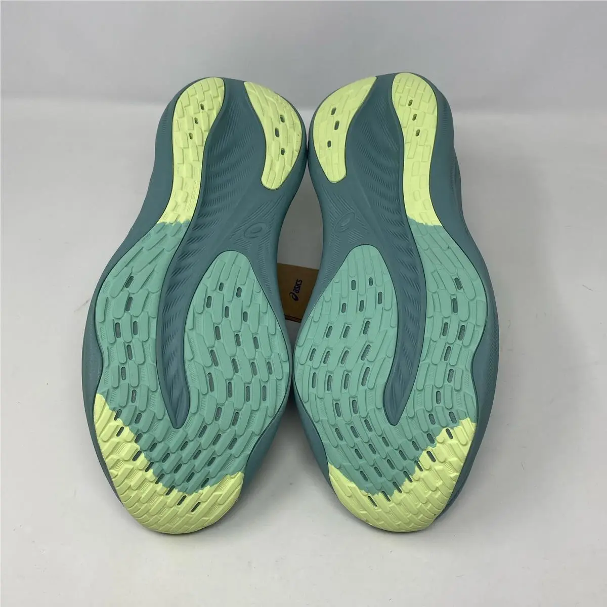 Asics shoes - Celadon/Light Celadon (UPC: 197298466257) 2