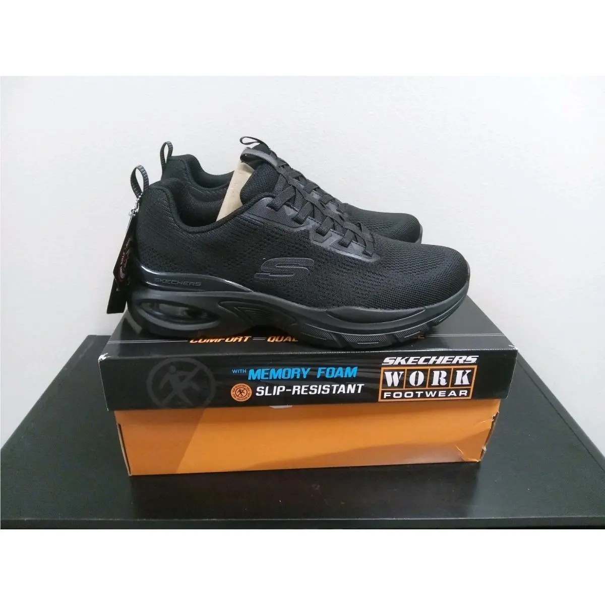Skechers Work Men`s 10 Air Ventura Slip Resistant Slip in Sneaker Black