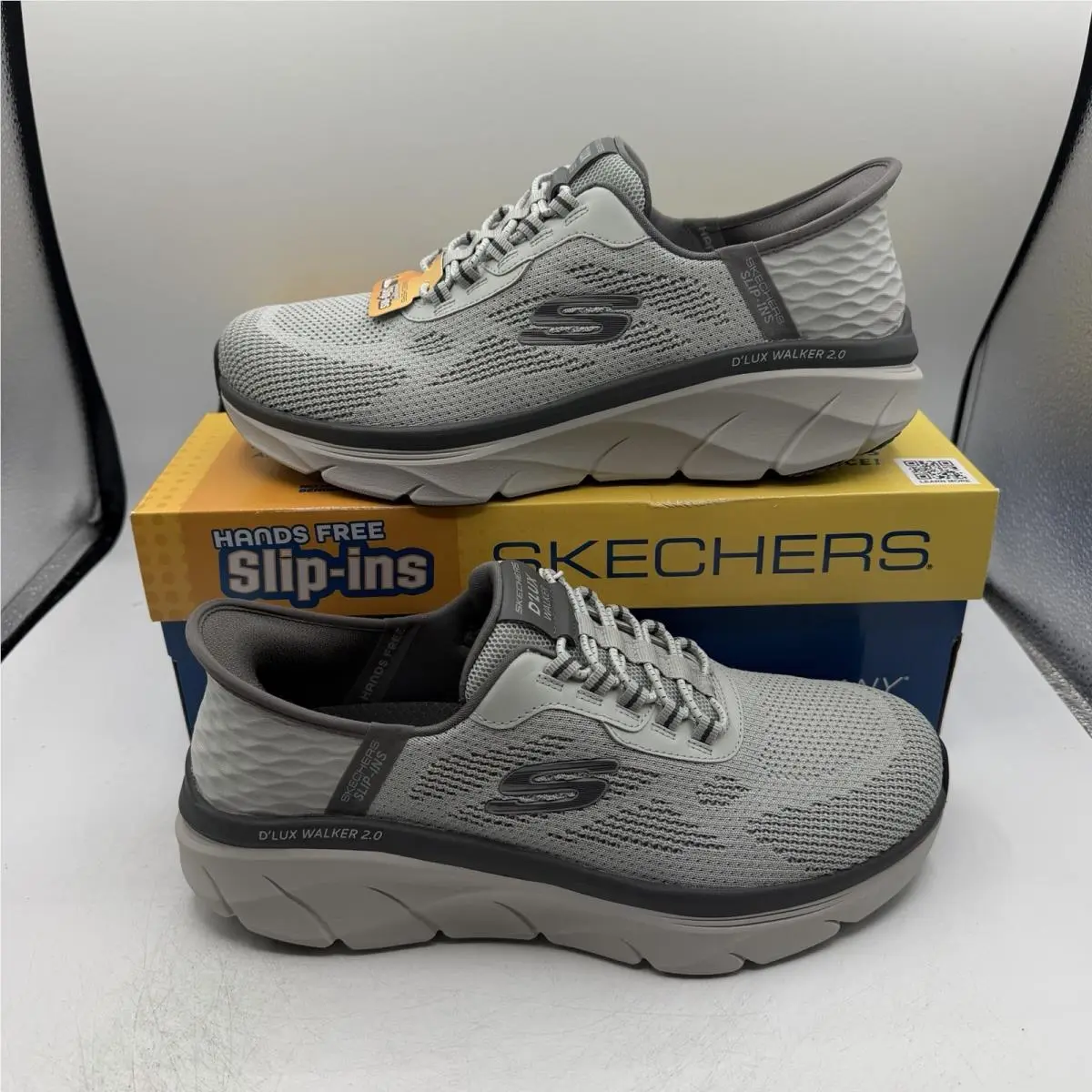 Skechers D`lux Walker 2.0 Rezinate Shoes Mens 9.5 WW Extra Wide Slip In Sneakers