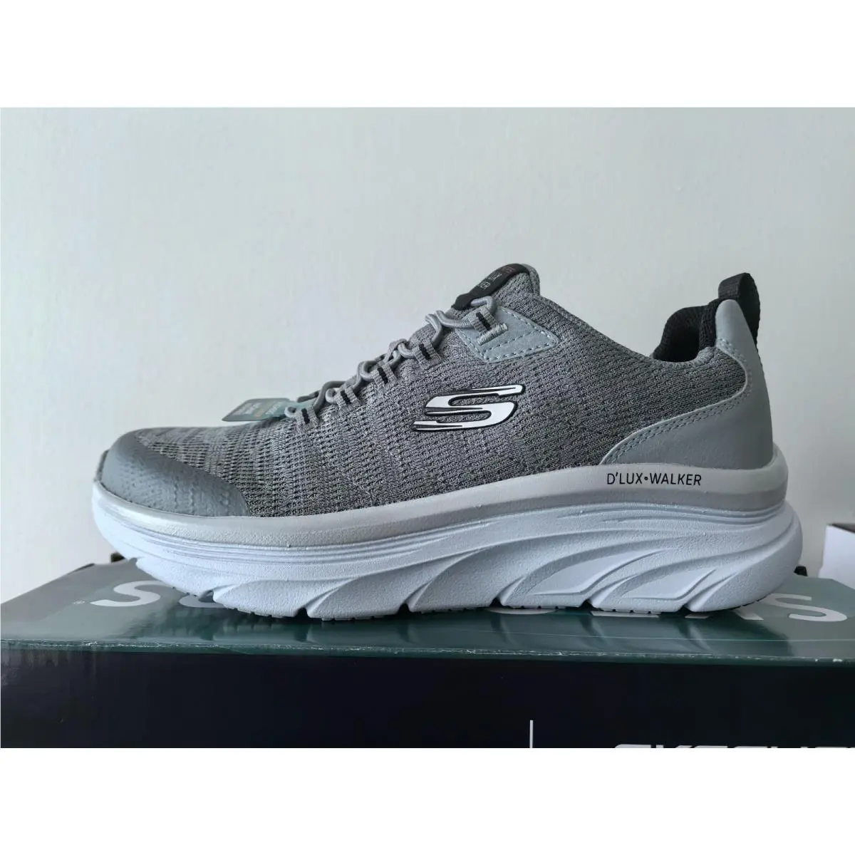 Mens Skechers D`lux Walker Sneaker Shoes 9 X Wide