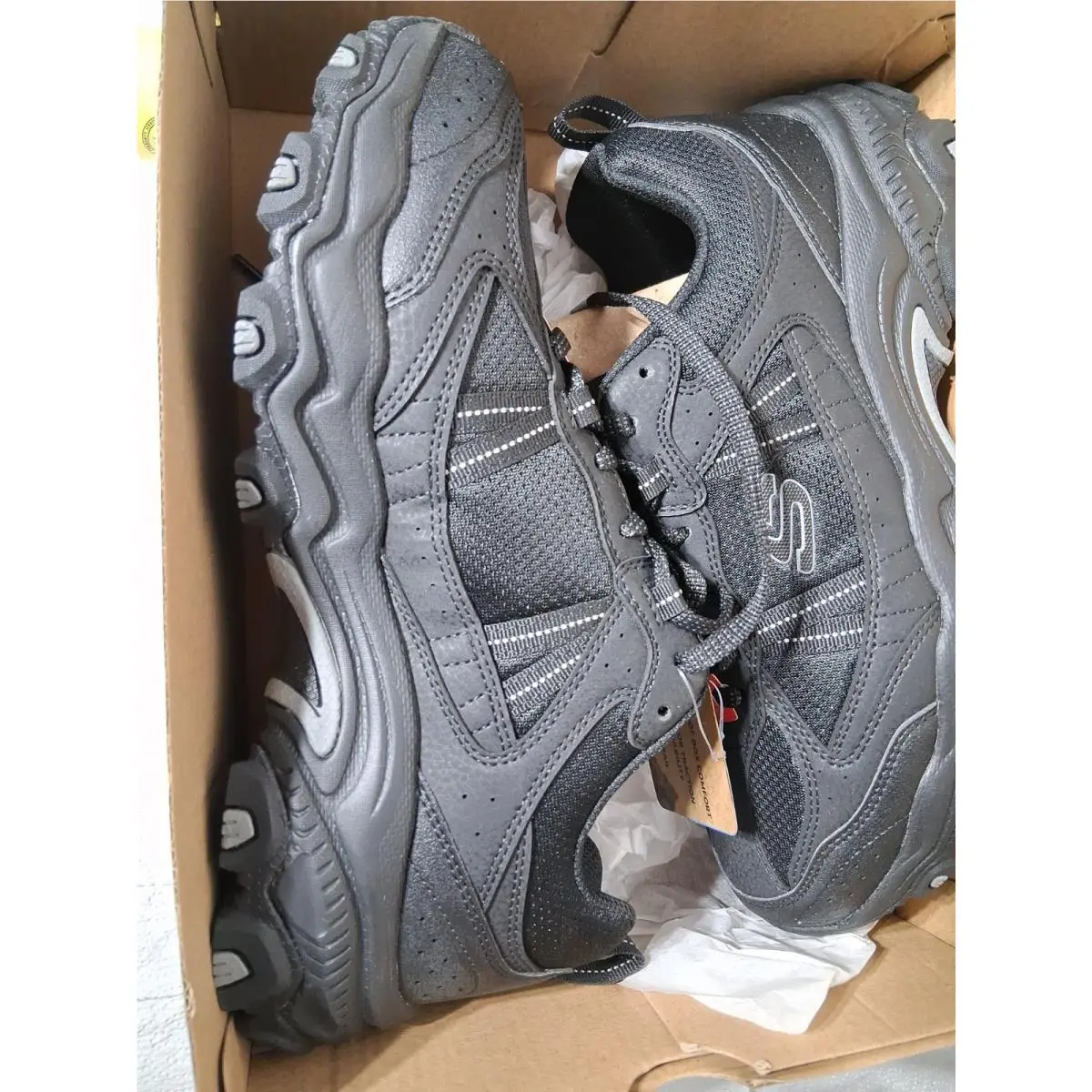 Skechers Men`s Stamina AT Upper Stitch 8.5 Wide