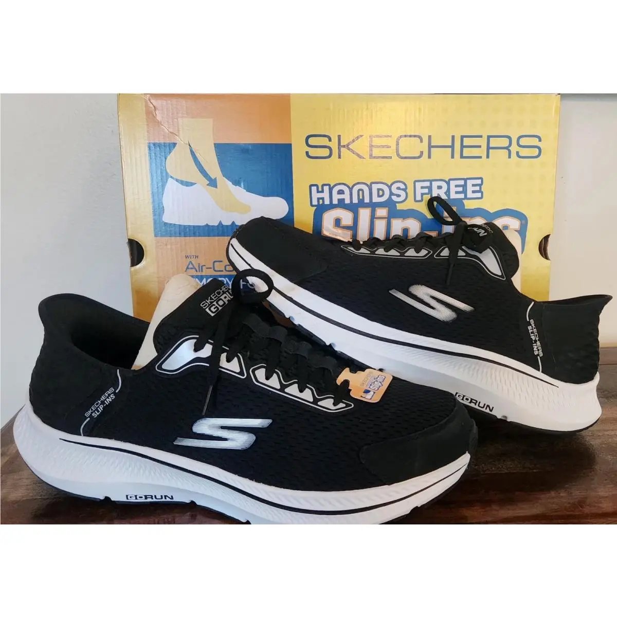 Skechers Mens Hands Free Slip-ins Go Run Consistent 2.0 Empowered Sneaker 13W