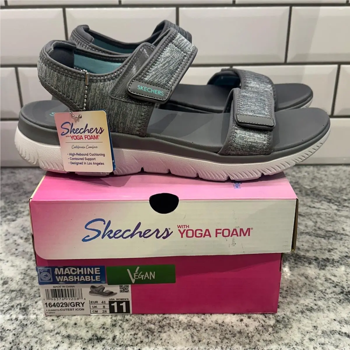 Skechers Summits Cutest Icon Yoga Foam Gray Sandals Size 11 Women`s