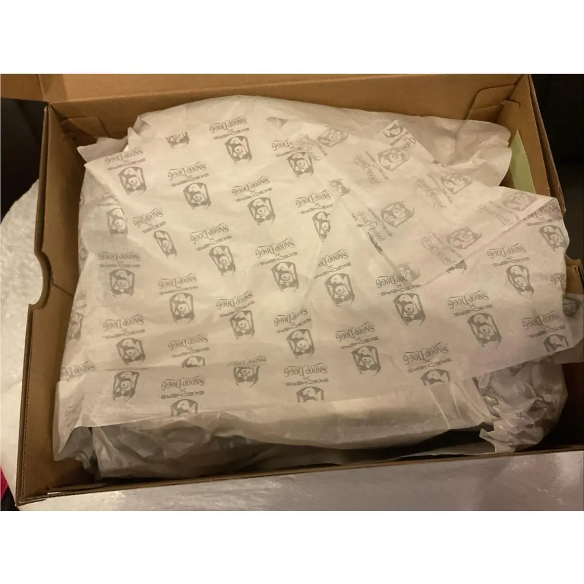 Skechers shoes - Skechers Snoop Dogg Slip In Millionaire - Luxe Days - 186110/WHT - White, Gold (UPC: 0199025986779) 11