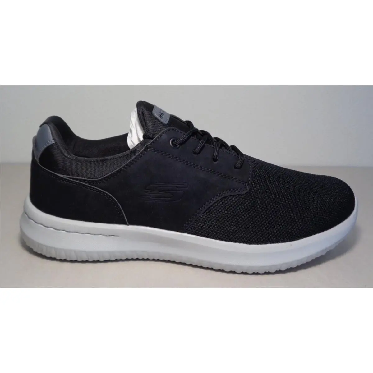 Skechers shoes - Black (UPC: 195969816820) 0