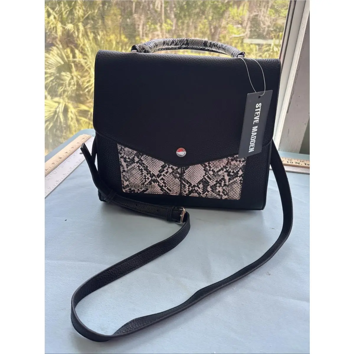 DR126225 Black White Snake Bwinston Color Block Crossbody by Steve Madden