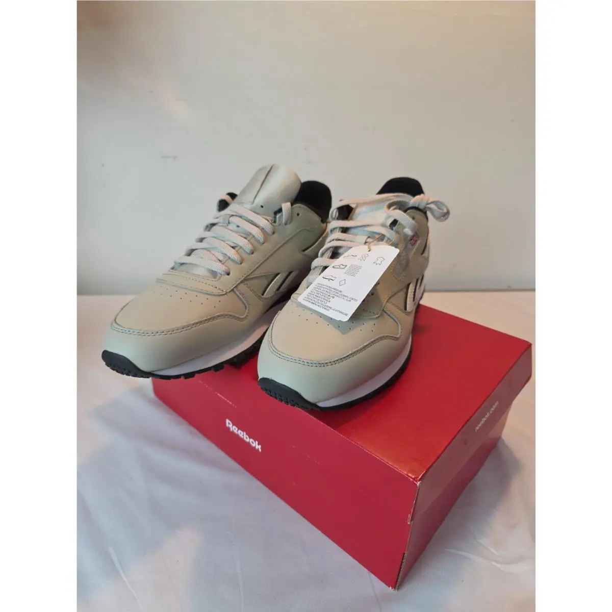 Reebok shoes - Reebok Classic Leather - Classic Leather - 100209487 - Beige (UPC: 194827961665) 0