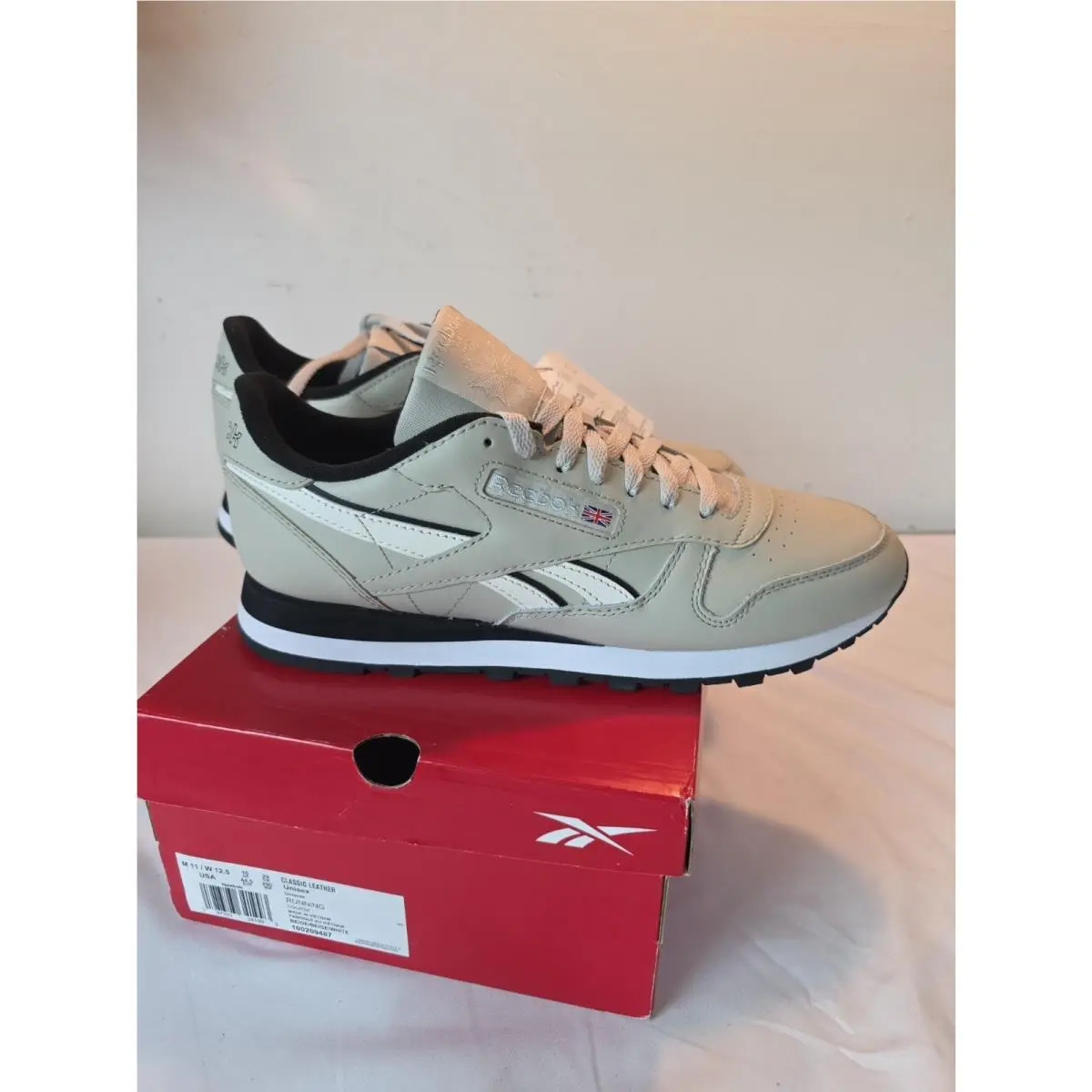 Reebok shoes - Reebok Classic Leather - Classic Leather - 100209487 - Beige (UPC: 194827961665) 2