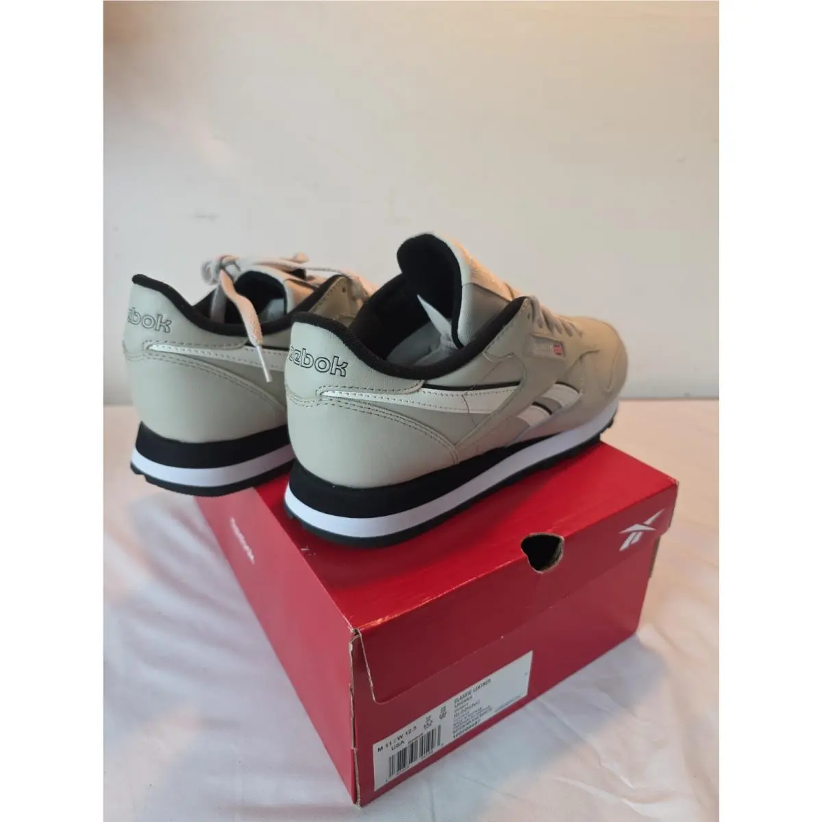 Reebok shoes - Reebok Classic Leather - Classic Leather - 100209487 - Beige (UPC: 194827961665) 3