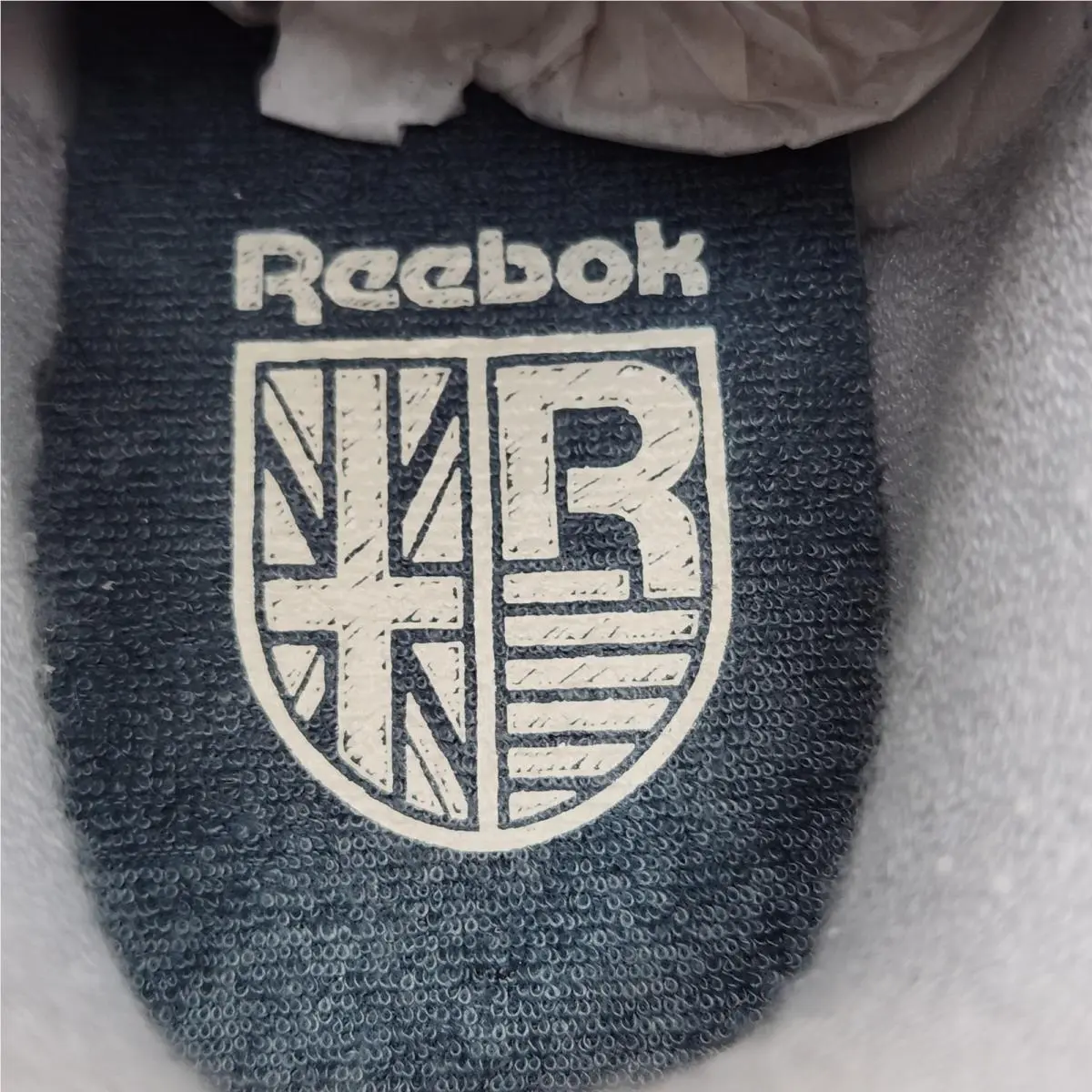 Reebok shoes - Reebok BB4000 - White 8
