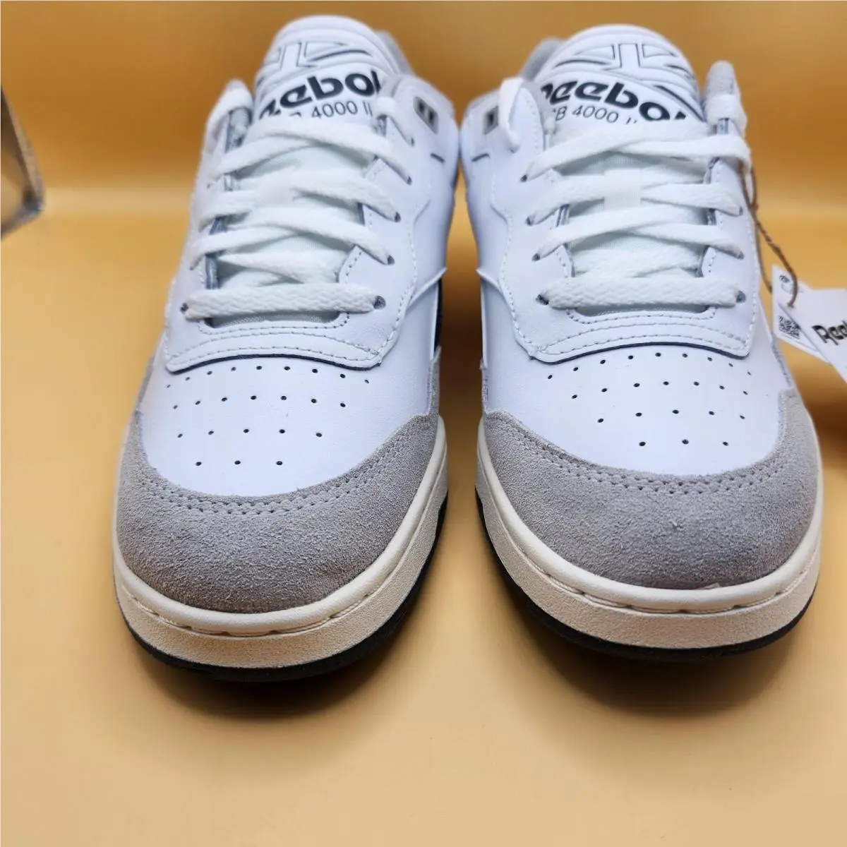 Reebok shoes - Reebok BB4000 - White 1